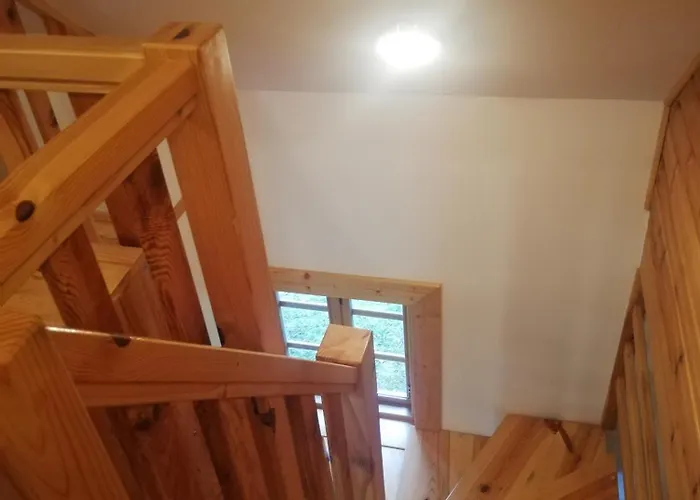 Chatka Na Rozdrozu